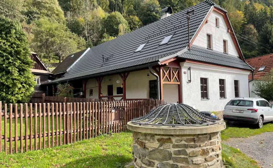 Chaloupka pod hradem