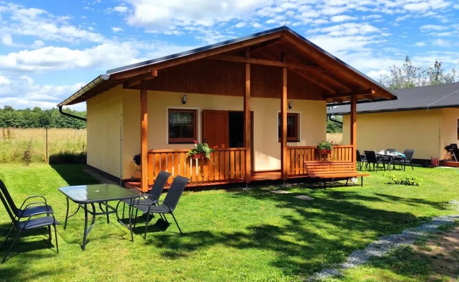 Chaty u rybníka Brodský