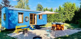 Celý objekt - Velká glamour maringotka BLUE BEAUTY