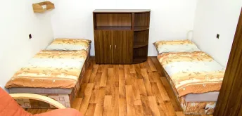 Čtyřlůžkový pokoj se společnou kuchyňkou