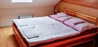 Třílůžkový pokoj s možností přistýlky č. 1