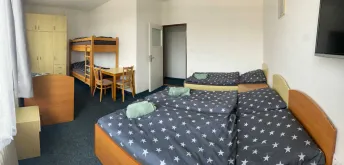 Šestilůžkový pokoj - s vlastním sociálním zařízením