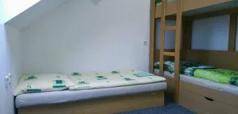 Čtyřlůžkový pokoj - s patrovou postelí