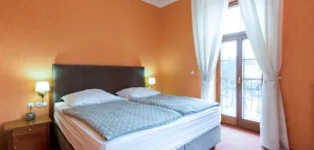 Dvoulůžkový pokoj - bez výhledu na řeku, s vanou a s balkónem