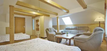Apartmán pětilůžkový s vlastní koupelnou