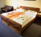 Dvoulůžkový pokoj se dvěma přistýlkami