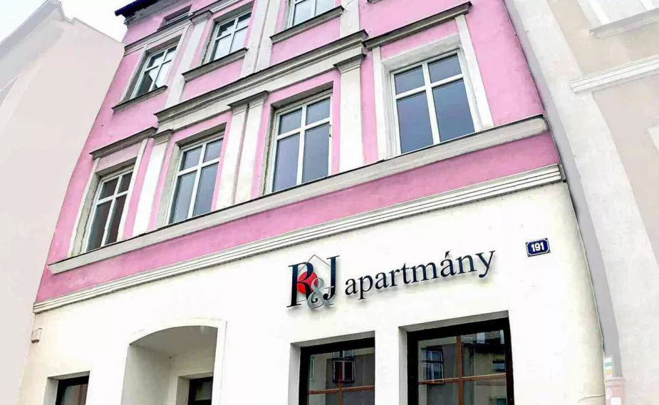 R&J APARTMÁNY