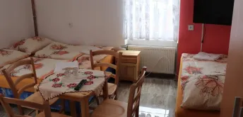 Třílůžkový pokoj s vlastní koupelnou