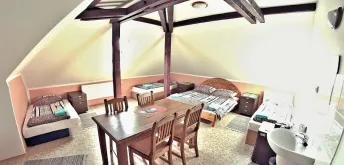 Čtyřlůžkový pokoj 