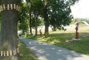 Pohádková alej Lužánky