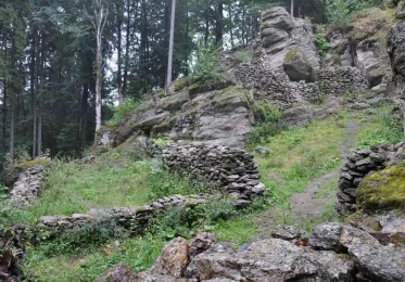 Zřícenina hradu Štarkov