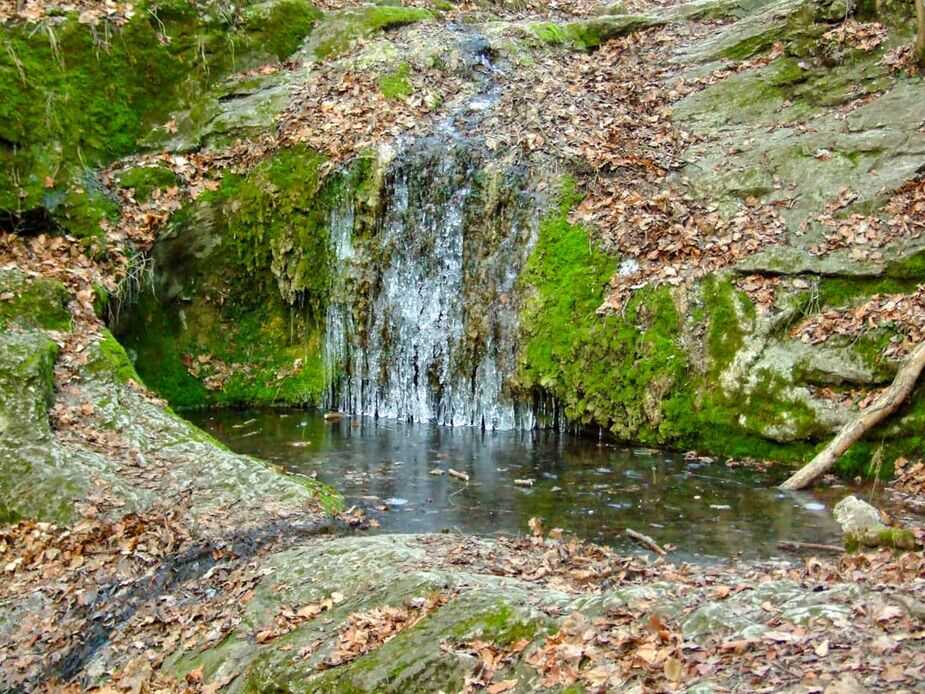 Foto: zamrzlý vodopád