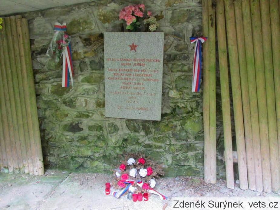 Foto: Památník Nýrov