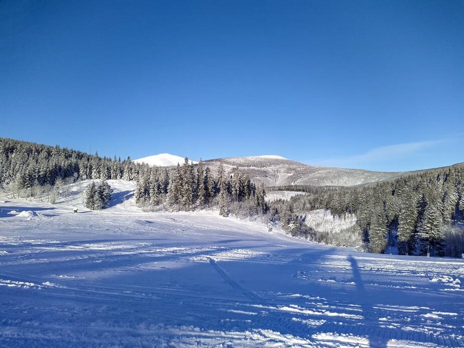 Foto: výhled na Sněžku v zimě