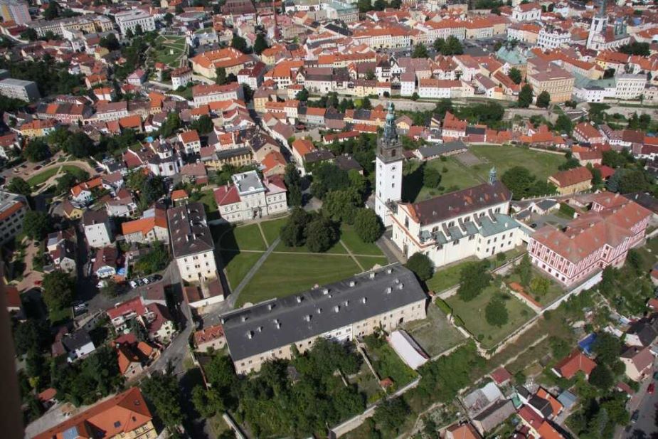 Letecký snímek vyhlídkové věže u Katedrály sv. Štěpána