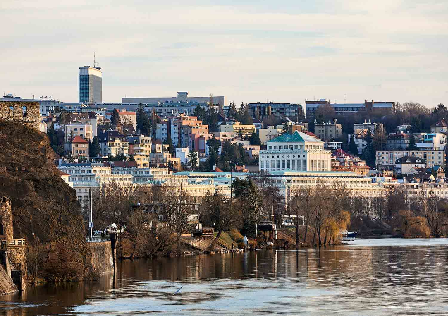 Foto: výhled na vodárnu z Vyšehradu